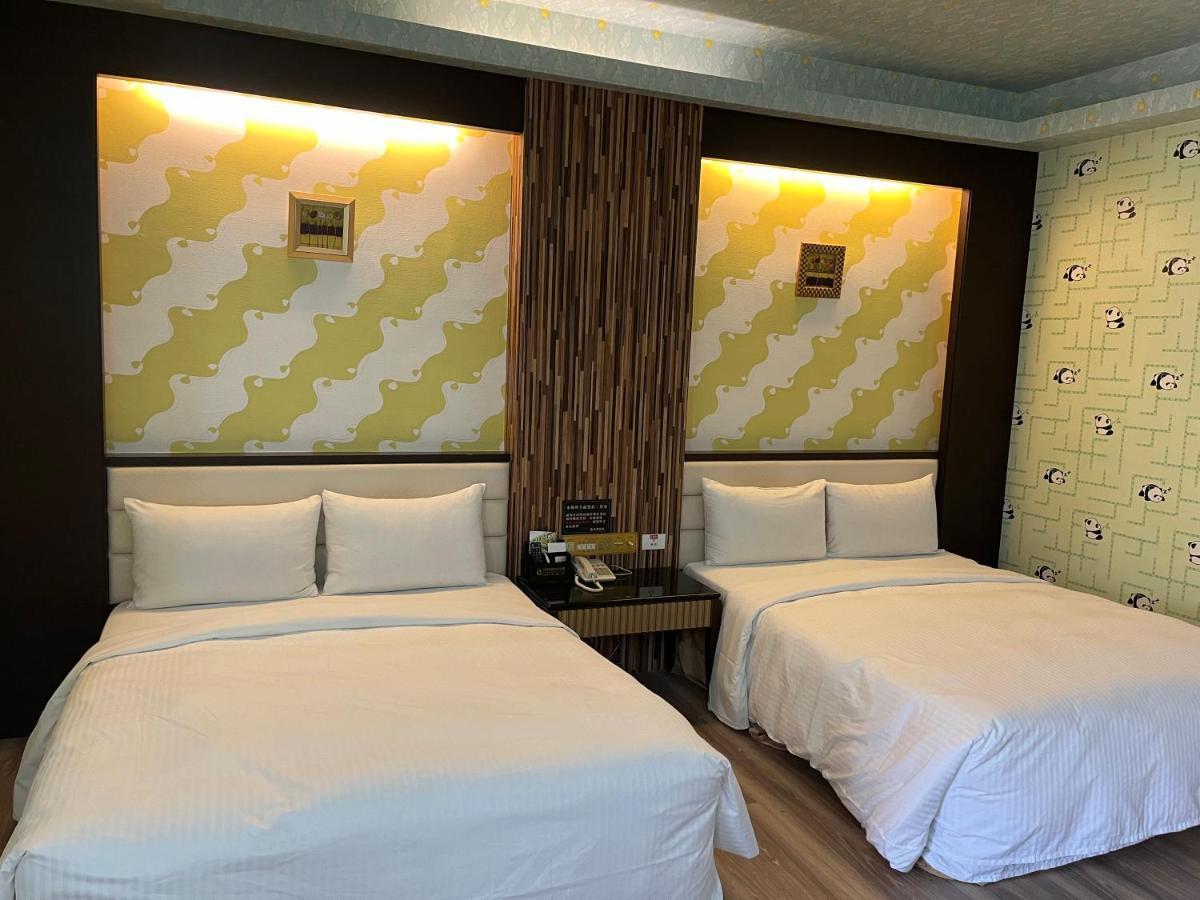Hua Xiang Motel - Fengshan Kaohsiung Extérieur photo