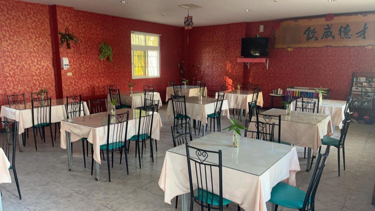 Hua Xiang Motel - Fengshan Kaohsiung Extérieur photo
